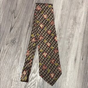 Dion collection Floral Patterned silk Tie in Brown and Red